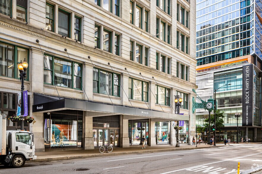More Photos Of 24 E Washington St, Chicago Office For Sale