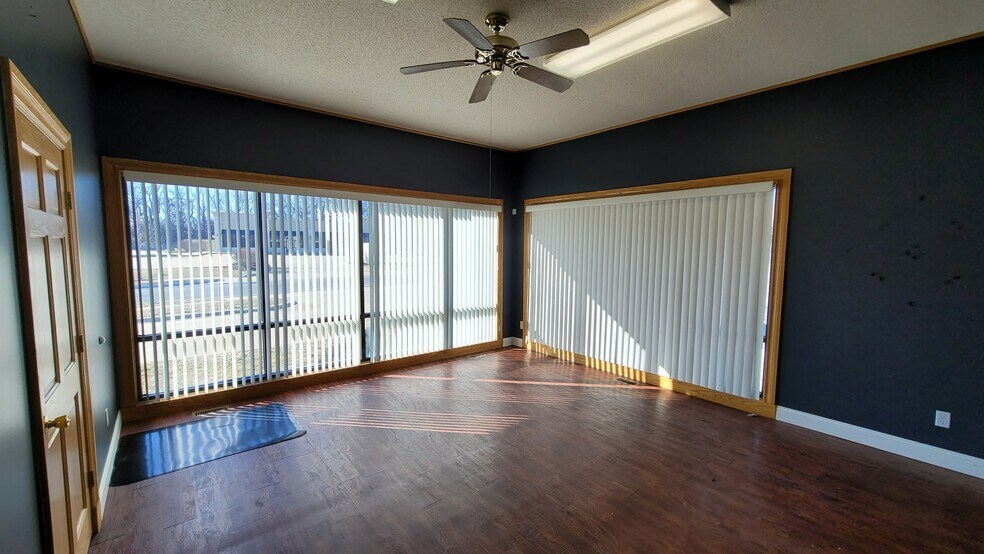 More Photos Of 130-136 Cherry Hill Dr, Belton Office Residential For Lease