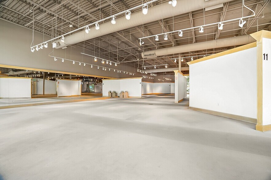 More Photos Of 1601-1605 W Oakland Park Blvd, Oakland Park Storefront Retail Office For Lease