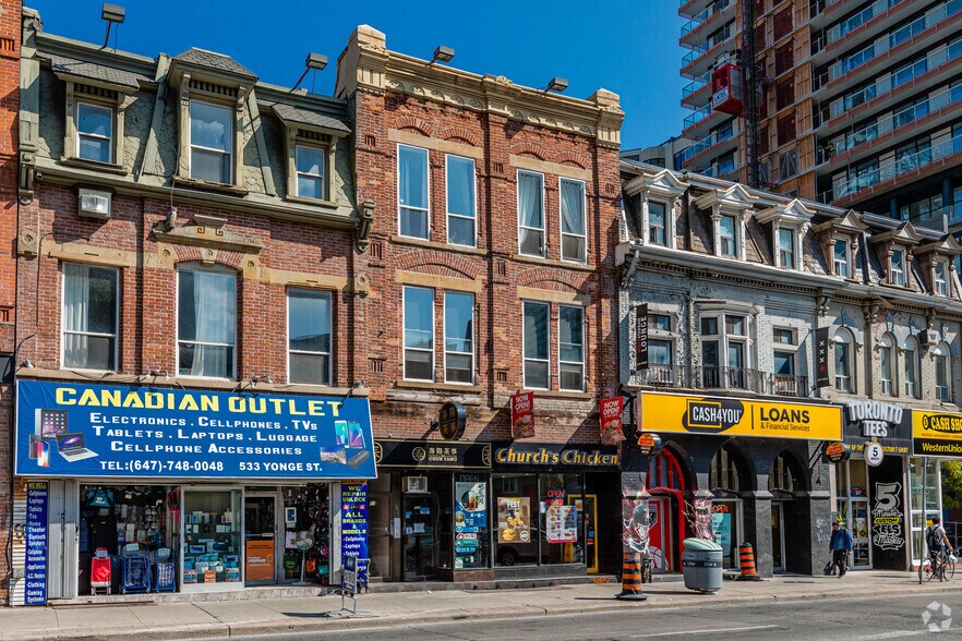 Primary Photo Of 531 Yonge St, Toronto Storefront Retail Residential For Lease