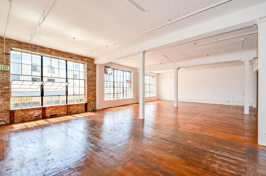 More Photos Of 937-939 S Maple Ave, Los Angeles Warehouse For Lease