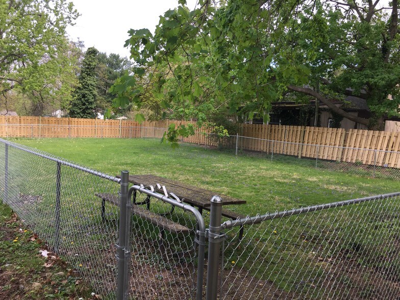 More Photos Of 2006 Swede Rd, Norristown Office For Lease