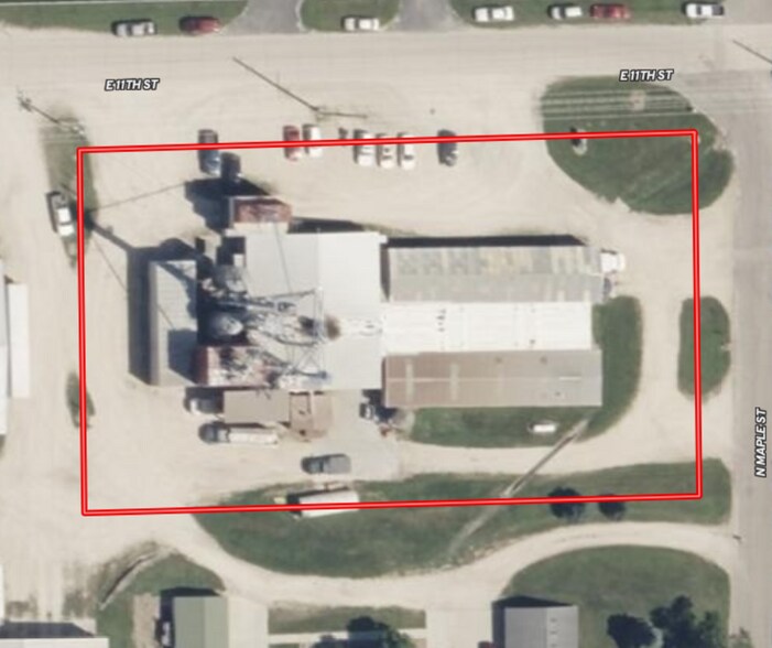 More Photos Of 130 E 11th St, Monticello Specialty For Sale