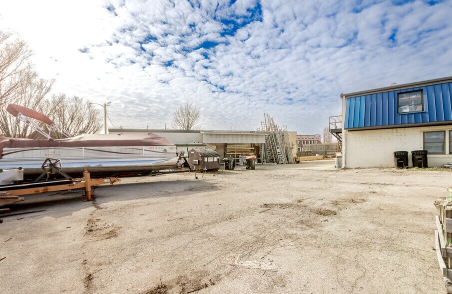 More Photos Of 1034 Story Ave, Louisville Light Manufacturing For Lease