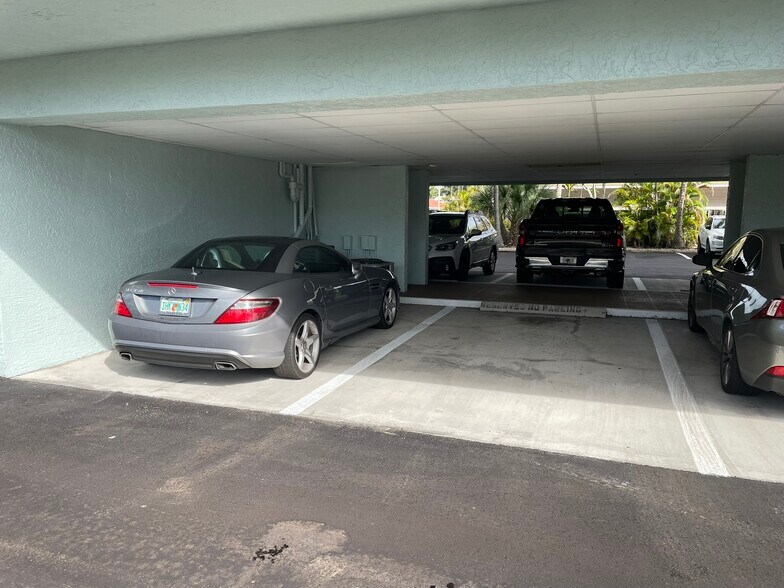 More Photos Of 2335 Tamiami Trl N, Naples Medical For Sale