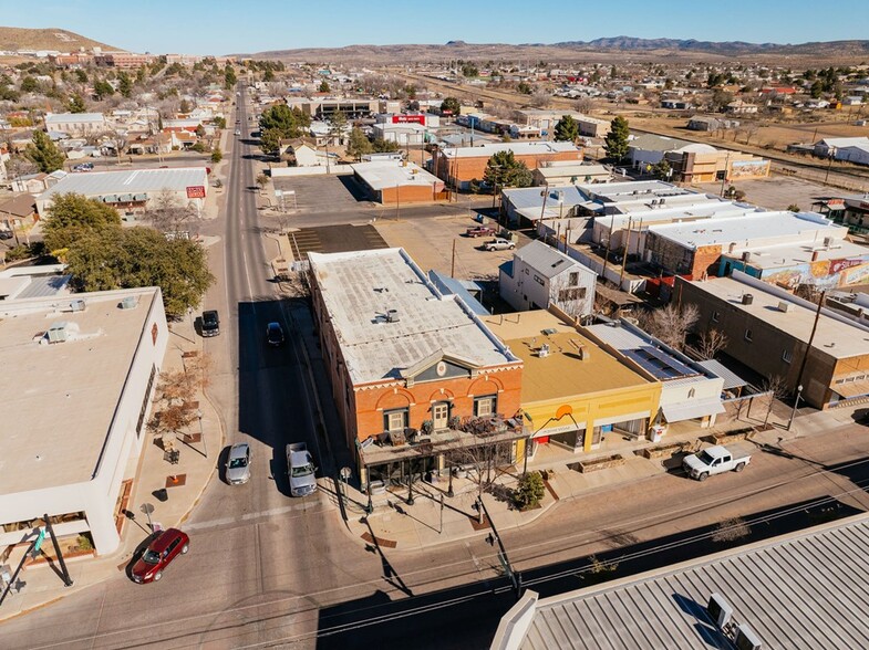 More Photos Of 114 N 5th St, Alpine Storefront For Sale