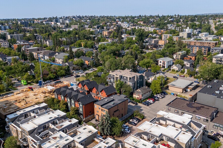 More Photos Of 1812 14A St SW, Calgary Office Residential For Sale