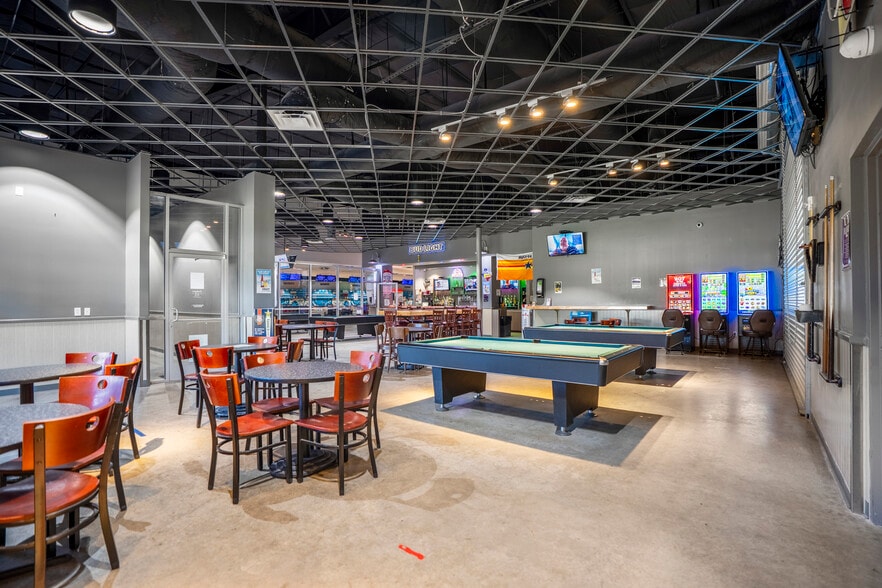 More Photos Of 13027 TX-105 E, Cut And Shoot Sports And Entertainment For Sale