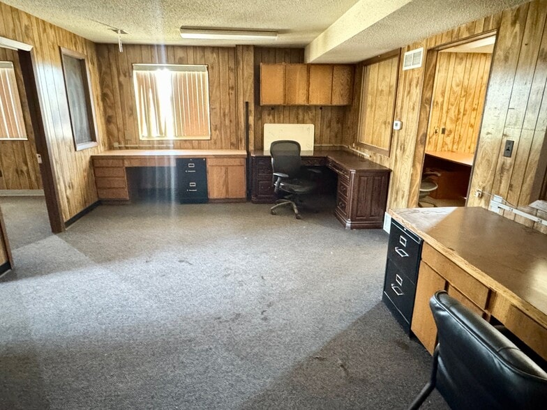 More Photos Of 1742 N Denver Ave, Fort Lupton Warehouse For Sale