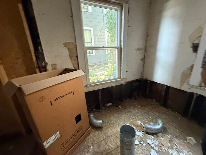 More Photos Of 2450 River Rd, Cincinnati Multifamily For Sale