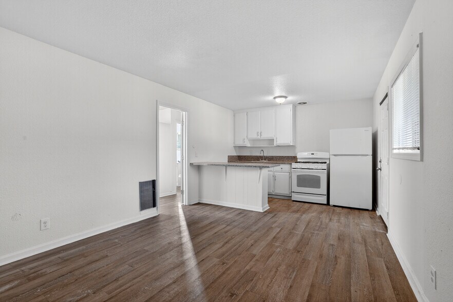 More Photos Of 3441-3445 Altos Ave, Sacramento Apartments For Sale
