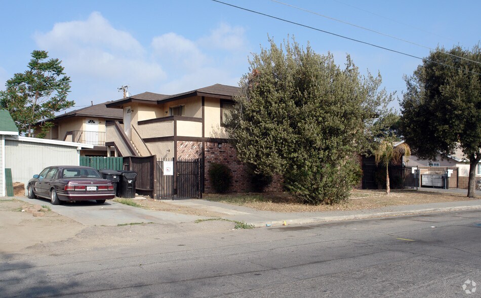 More Photos Of 165 N Hamilton Ave, Hemet Multifamily For Sale