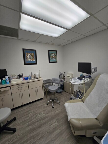More Photos Of 233 E Shore Rd, Great Neck Medical For Sale