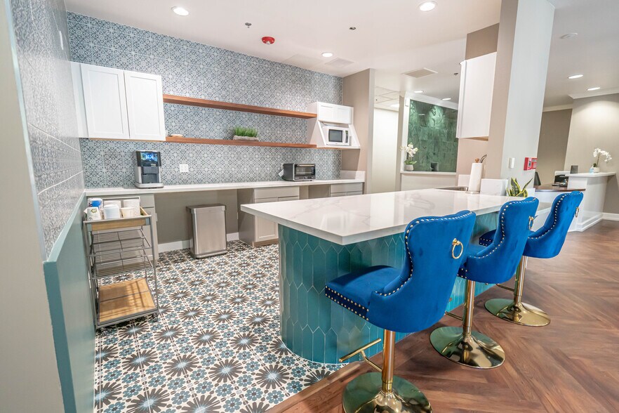 More Photos Of 25101 The Old Rd, Stevenson Ranch Office For Sale