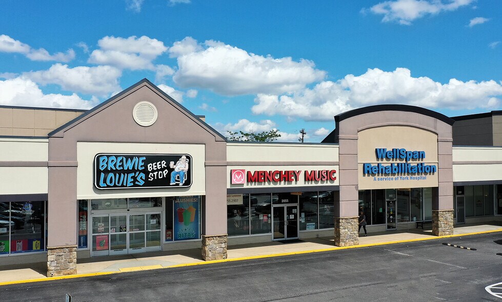 2081 Springwood Rd, York, PA 17403 For Lease