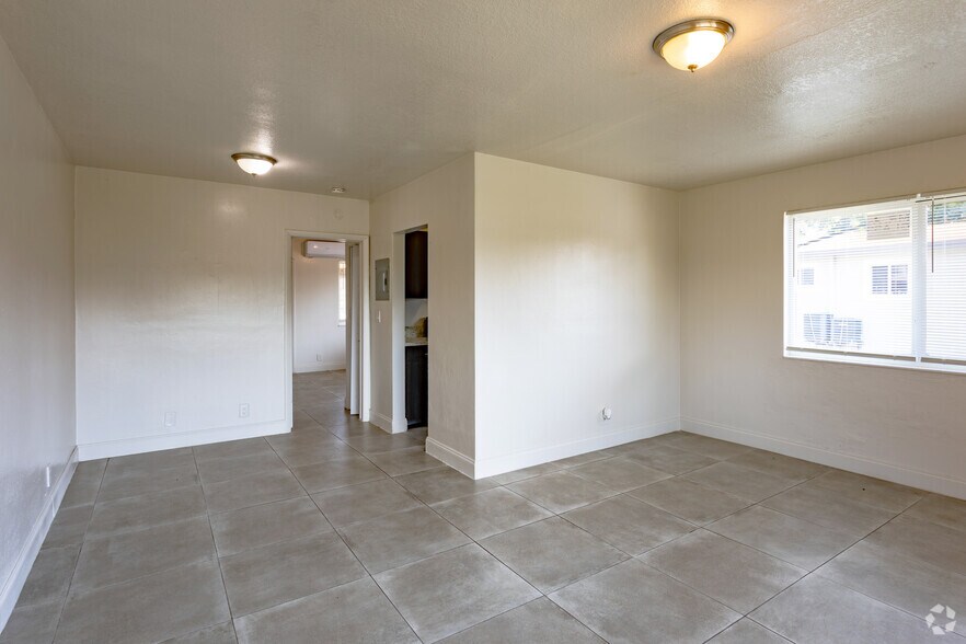 More Photos Of 2781 SW 2nd St, Fort Lauderdale Apartments For Sale