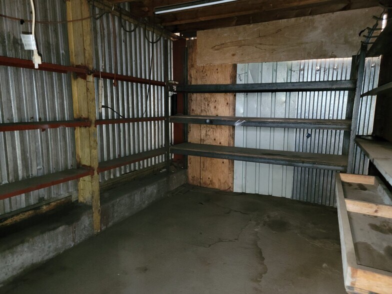 More Photos Of 375 Western Hwy, Tappan Warehouse For Lease