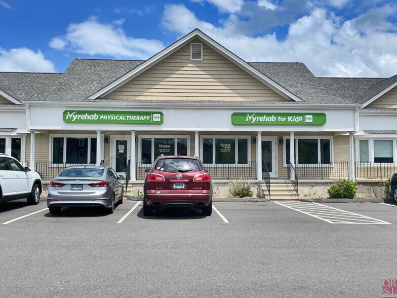 More Photos Of 5 S Main St, Marlborough Storefront Retail Office For Lease