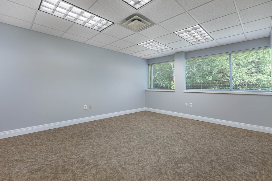 More Photos Of 7271 N Main St, Dayton Medical For Lease