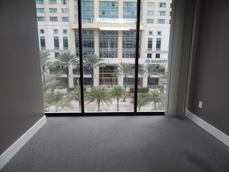 More Photos Of 1110 Brickell Ave, Miami Office For Lease