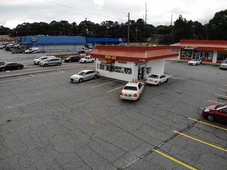 More Photos Of 4002 Lawrenceville Hwy, Tucker Storefront For Lease