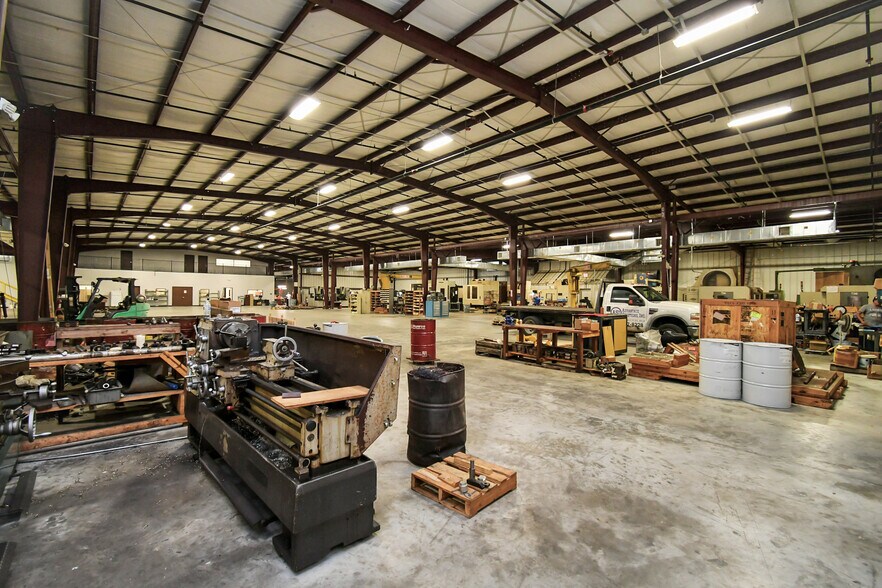 More Photos Of 12506 Taylor Rd, Houston Warehouse For Sale