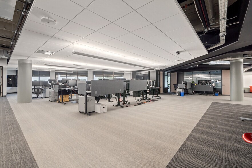 More Photos Of 7620 Guadalupe St, Austin Office For Lease