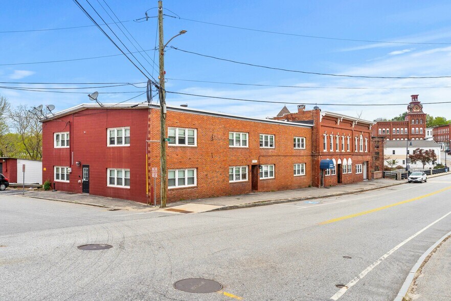 More Photos Of 90 Main St, Allenstown Apartments For Sale