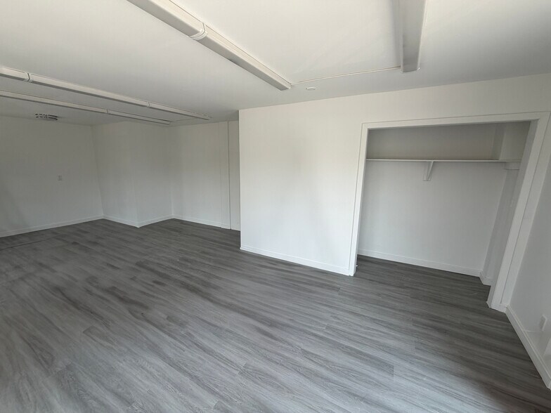 More Photos Of 2667 Coney Island Ave, Brooklyn Storefront Retail Office For Lease