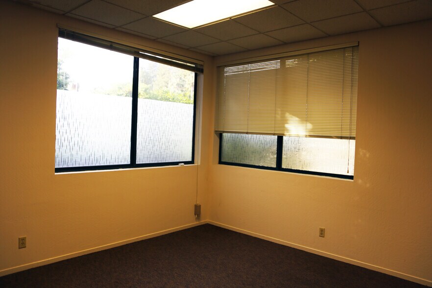 More Photos Of 945 University Ave, Sacramento Medical For Lease