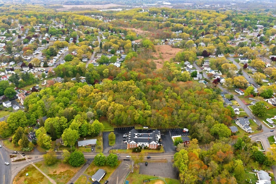 More Photos Of 76 Woodland St, Methuen Medical For Sale