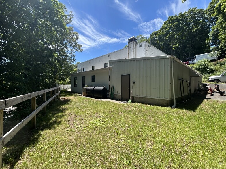 More Photos Of 581 N State Rd, Briarcliff Manor Village Freestanding For Sale