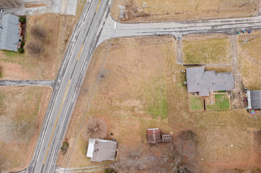 More Photos Of 2612 Us-31w, White House Land For Sale