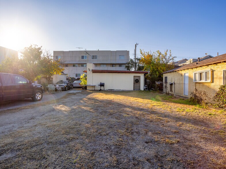 More Photos Of 2309 N Niagara St, Burbank Land For Sale