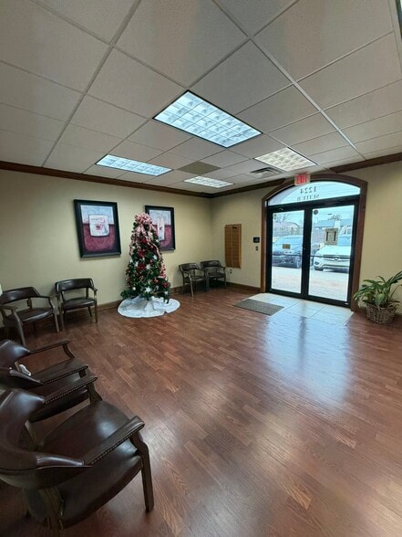 More Photos Of 1224 SW 104th St, Oklahoma City Medical For Lease