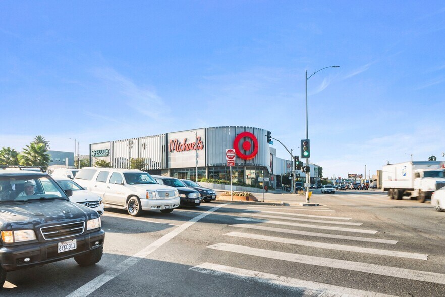 More Photos Of 1296 S Citrus Ave, Los Angeles Apartments For Sale