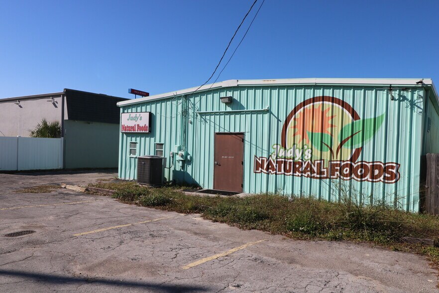 More Photos Of 2418 US Highway 19, Holiday General Retail For Lease