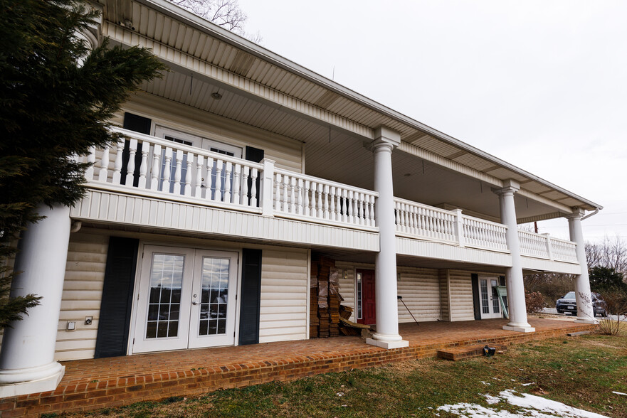 Primary Photo Of 14581 Wards Rd, Lynchburg Office For Lease