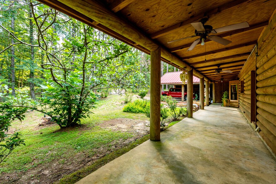 More Photos Of 4032 Highway 48 W, Mccomb Specialty For Sale