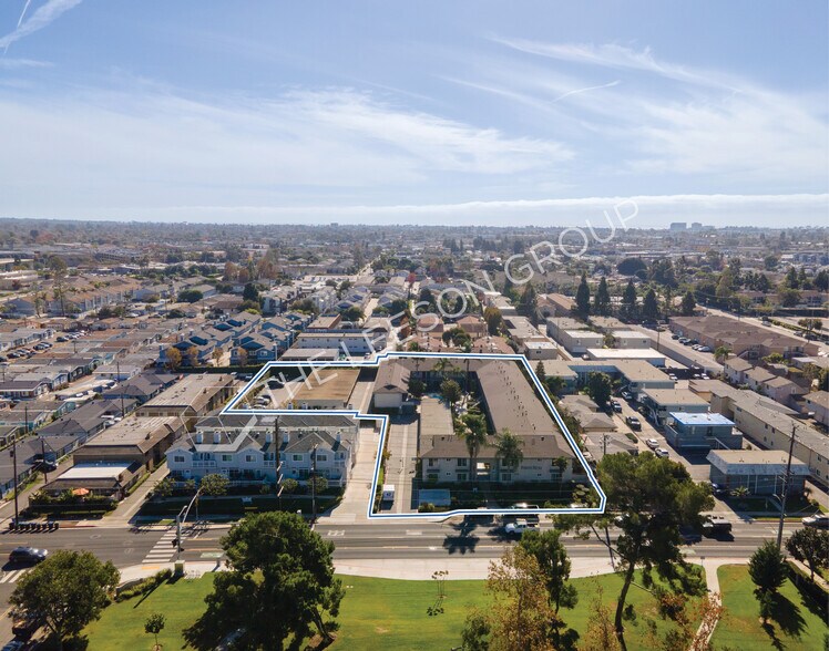 More Photos Of 365 W Wilson St, Costa Mesa Apartments For Sale