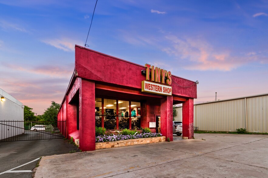 Primary Photo Of 8403 Research Blvd, Austin General Retail For Sale