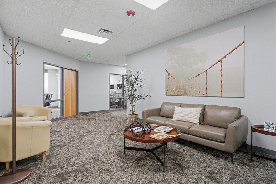 More Photos Of 2920 George Washington Way, Richland Office For Sale