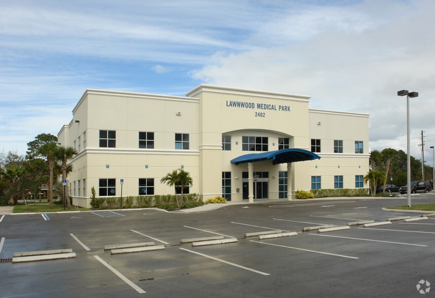 Primary Photo Of 2402 Frist Blvd, Fort Pierce Medical For Sale