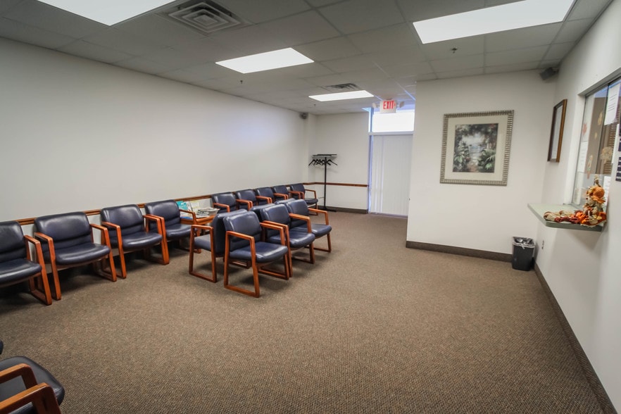 More Photos Of 3332 Villa Point, Owensboro Restaurant For Sale