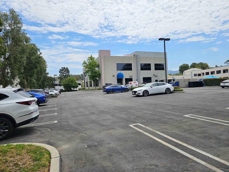 More Photos Of 181 S Old Springs Rd, Anaheim Loft Creative Space For Lease