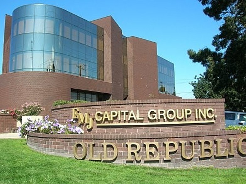 More Photos Of 700 Ygnacio Valley Rd, Walnut Creek Office For Lease