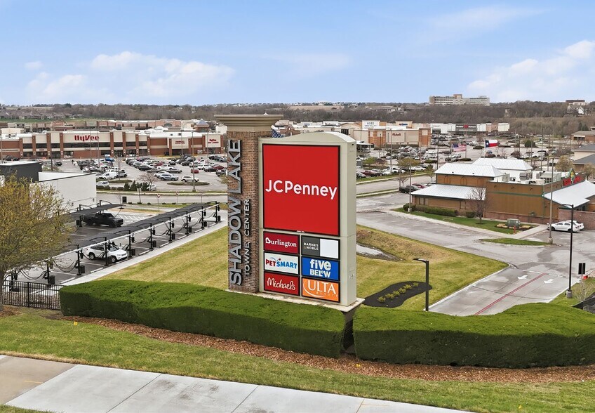 More Photos Of 7809-7949 Towne Center Pky, Papillion Unknown For Lease