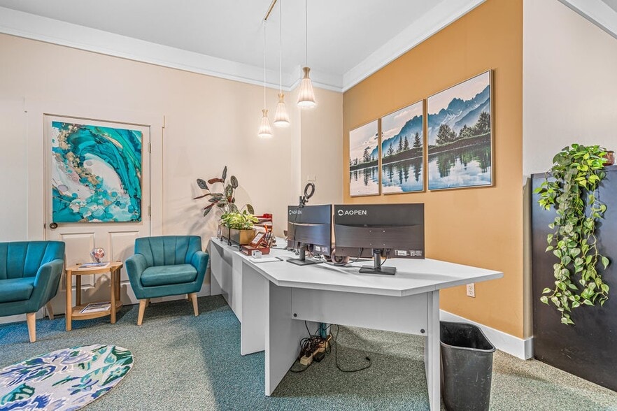 More Photos Of 545 A St, Ashland Apartments For Sale