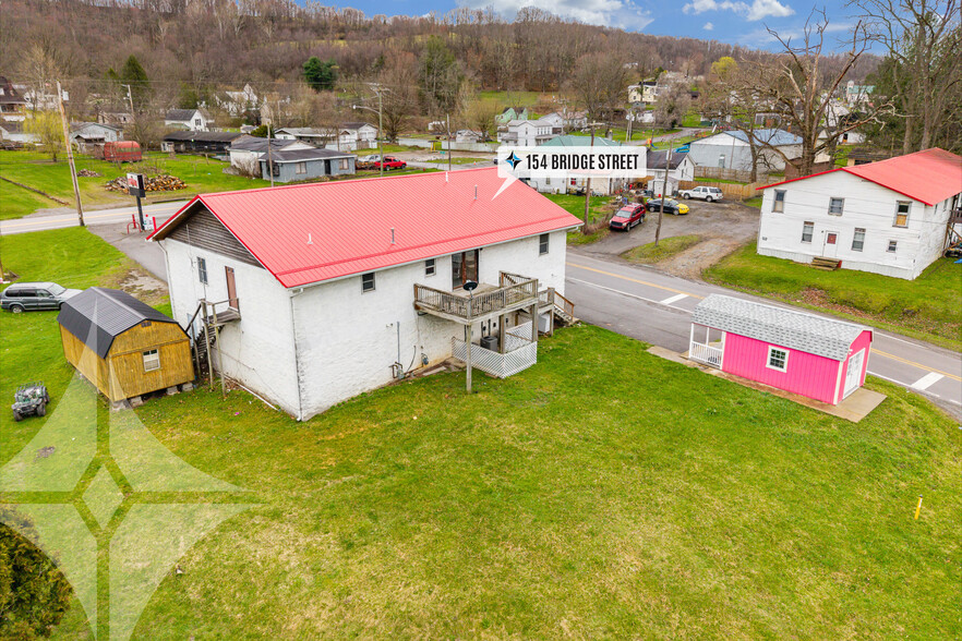 More Photos Of 154 Bridge St, Junior Restaurant For Sale