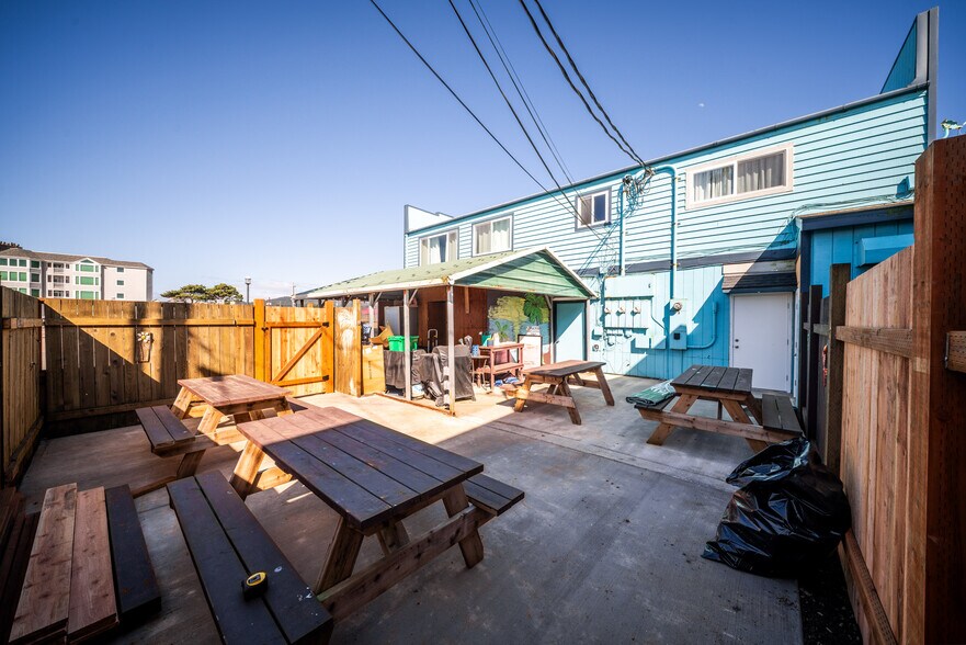 More Photos Of 101 S Miller St, Rockaway Beach Storefront Retail Residential For Sale